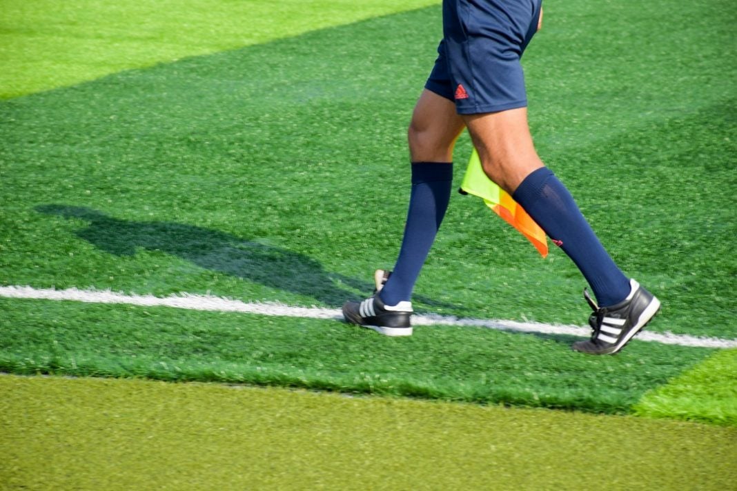 ¿Cuánto gana un árbitro de fútbol?
